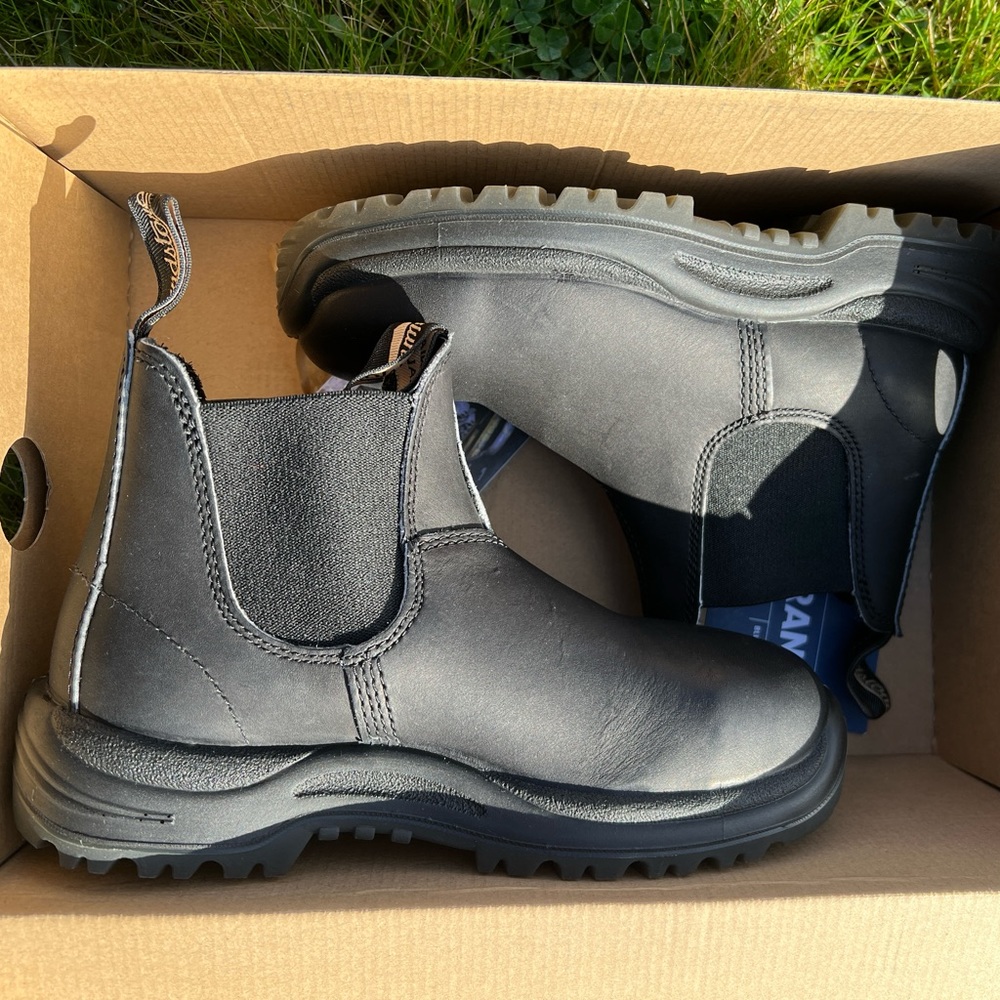 Brand new Blundstone 179 women’s US 6